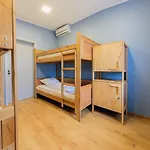 Friday بيت شباب أوديسا